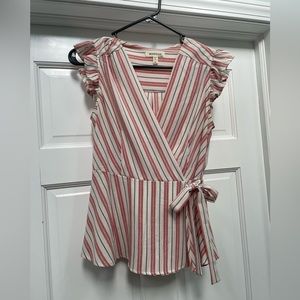 EUC Medium monteau short sleeve peplum women’s top